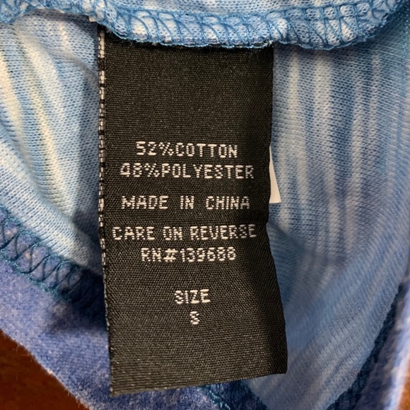 Ocean Current Short Sleeve V-Neck Top - Picture 6 of 9